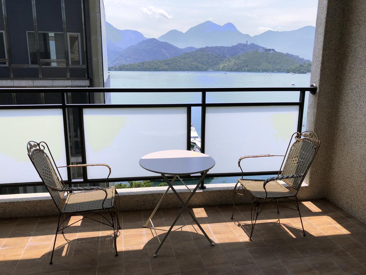 Sun Moon Lake Long Xing Homestay Ючи Екстериор снимка